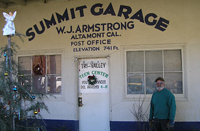 
                    Slide 2
Dan Silviera outside of the Summit Garage in the Altamont Pass, about 50 miles east of San Francisco. The Summit was a popular stop in the early days of  the Lincoln Highway.
                                            (Pat Loeb)
                                        