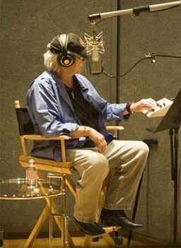 
                    Lee Hazlewood photographed in the studio during the recording of Cake Or Death
                                            (Jakob Axelman)
                                        