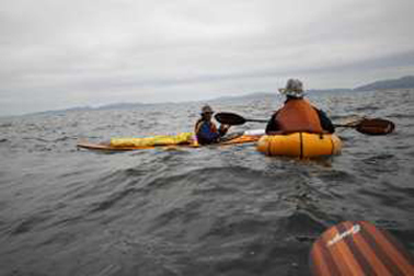 
                    Meeting a kayaker.
                                            (Erin McKittrick and Bretwood Higman)
                                        
