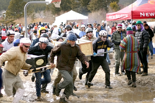 
                    Teams competing in the 2008 Nederland, Colo., Frozen Dead Guy Days coffin race.
                                            (Tusptangar/Flickr)
                                        