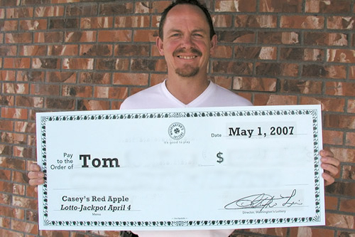 
                    Tom, a real estate agent, won the lottery around the time of last year's fourth anniversary of the Iraq Invasion. Tom prefers to keep his last name, and the amount of money that he won secret.
                                            (--)
                                        