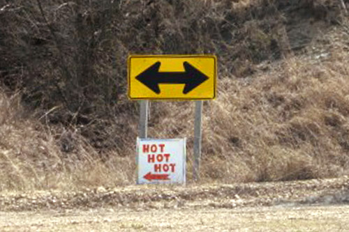 
                    A sign on the road points the way to Grandview Ranch and the "Flames in Flint Hills" event.
                                            (Sylvia Gross)
                                        