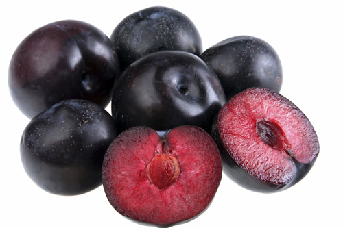 
                    "Plums," a poem by Gary J. Whitehead, is one of the featured menupoems by Alimentum.
                                            (Nikola Bilic/iStockPhotos)
                                        