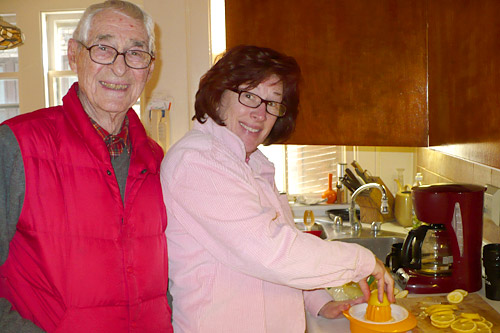 
                    90-year-old Valbur Bolger teaches his daughter Tracy Friedman how to make his famous sangria.
                                            (Valerie Pogue)
                                        