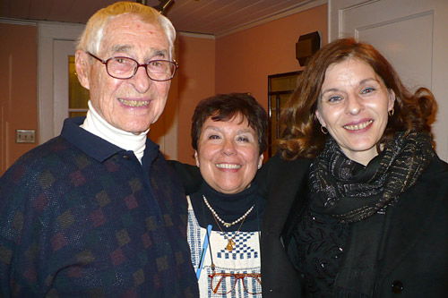 
                    Bolger and girlfriend Diana Bartley pose with one of Bartley's friends from France.
                                            (Valerie Pogue)
                                        