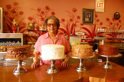 
                    Edna Stewart behind the counter at her Chicago restaurant.
                                            (Amy C. Evans)
                                        