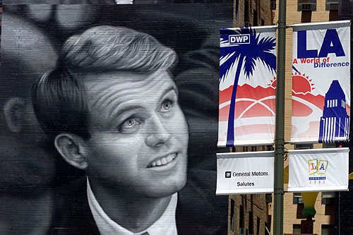 
                    A giant mural of Robert F. Kennedy looms over the entrance to the Staples Center in Los Angeles at the start of the 2000 Democratic National Convention.
                                            (Mike Nelson/AFP/Getty Images)
                                        
