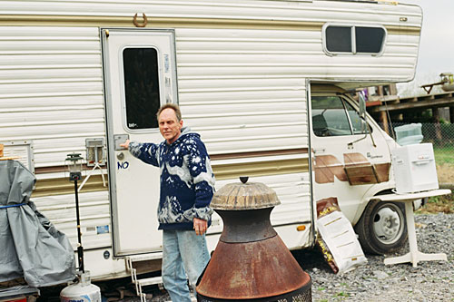 
                    David Csaky outside the motor home donated by friends after he was ousted from his elaborate tree-top home.
                                            (Jenny Asarnow)
                                        