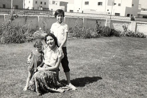 
                    Sulaiman (far left), with her older sisters in Iraq in 1956.
                                            (Courtesy Mona Sulaiman)
                                        
