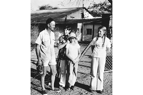 
                    Alexandra Fuller (in middle) with her family in Zimbabwe, 1980.
                                            (Courtesy Alexandra Fuller)
                                        
