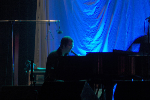 
                    Ben Folds working on new songs during soundcheck.
                                            (Marc Sanchez)
                                        
