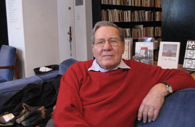 
                    Galway Kinnell at New York's Poet's House library on Spring Street.
                                            (Pamela Renner)
                                        