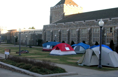 
                    Tents and fans of Duke's women's basketball team comprise Goestenkorsopolis.
                                            (Lindsay Thomas)
                                        