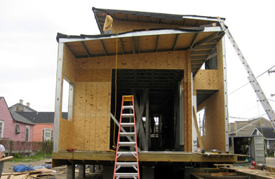 
                    The 6th &amp; Dryades house being built
                                            (Eve Troeh)
                                        