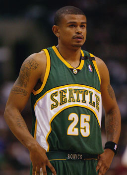 
                    Earl Watson of the Seattle SuperSonics looks on during a game against the Los Angeles Clippers at Staples Center on February 28, 2007 in Los Angeles, Calif. The Clippers won 96-91.
                                            (Harry How / Getty Images)
                                        