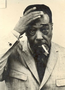 
                    Duke Ellington during a 1965 concert break at Jahrhunderthalle Hoechst in Frankfurt, Germany.
                                        