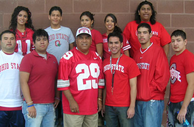 
                    Dr. Jose Villa with the 2006-2007 CAMP class.
                                            (Silvia Mata)
                                        