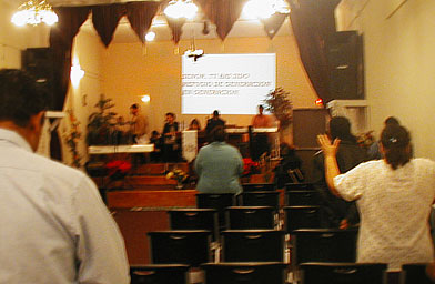 
                    A Sunday mass service is held in the Jehova Nissi Evangelical Church in Grand Island, Neb.
                                            (Avishay Artsy)
                                        