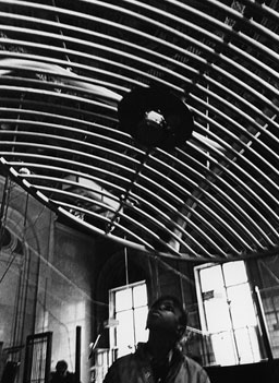 
                    A microwave antenna at the Institute of Contemporary Art in Philadelphia in 1979.
                                        