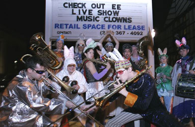 
                    Environmental Encroachment at the Boneyard Arts Festival, Urbana, Ill. in May 2005.
                                            (Alyce Henson)
                                        