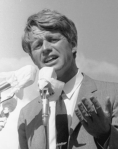 
                    Robert Kennedy addresses a crowd at a campaign event in Ontario, Oregon, 1968.
                                            (Wayne Cornell)
                                        